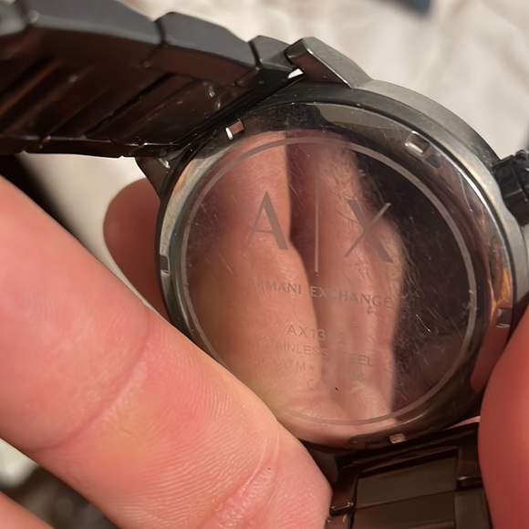 Wach - Picture 3 of 3